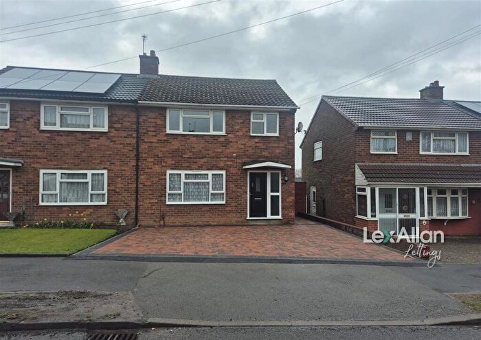3 Bedroom Semi Detached House To Rent In Martley Road, Oldbury, B69