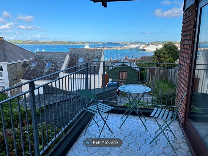 2 Bedroom Flat To Rent In Trevethan Court, Falmouth, TR11