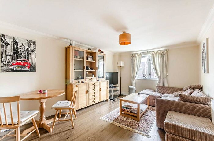 1 Bedroom Flat To Rent In Gunter Grove, Chelsea, London, SW10