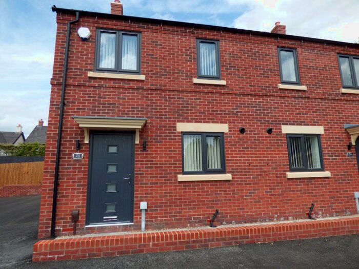 2 Bedroom Semi-Detached House To Rent In Little Hallam Hill, Ilkeston, DE7