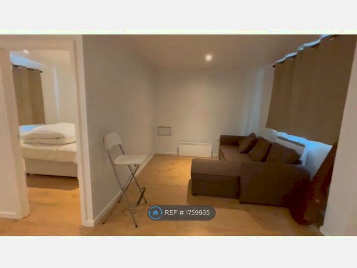 1 Bedroom Bungalow To Rent In Cuffley Hill, Goffs Oak, Waltham Cross, EN7