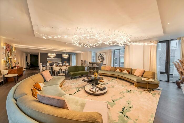 3 Bedroom Flat To Rent In Marylebone Lane, London, W1U