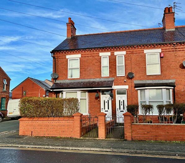 3 Bedroom End Of Terrace House For Sale In Smithfield Road, Wrexham, LL13