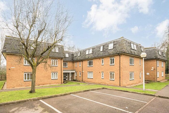 1 Bedroom Flat To Rent In Ireton Close, London, N10