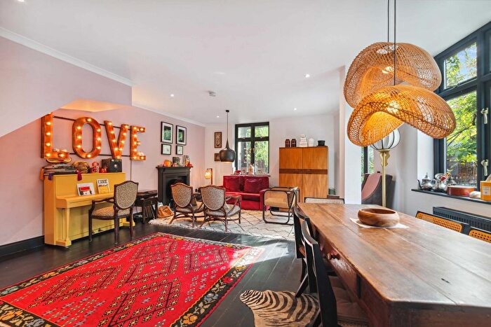 3 Bedroom End Of Terrace House To Rent In Burlington Lane, Chiswick, London, W4