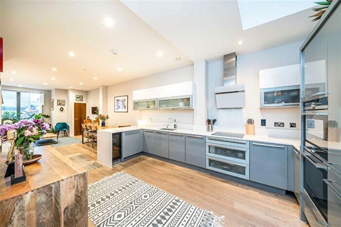 5 Bedroom Property For Sale In Josephine Avenue, London, SW2