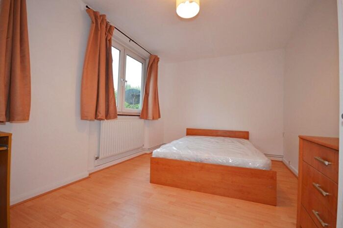 3 Bedroom Flat To Rent In Manchester Road, Canary Wharf, E14