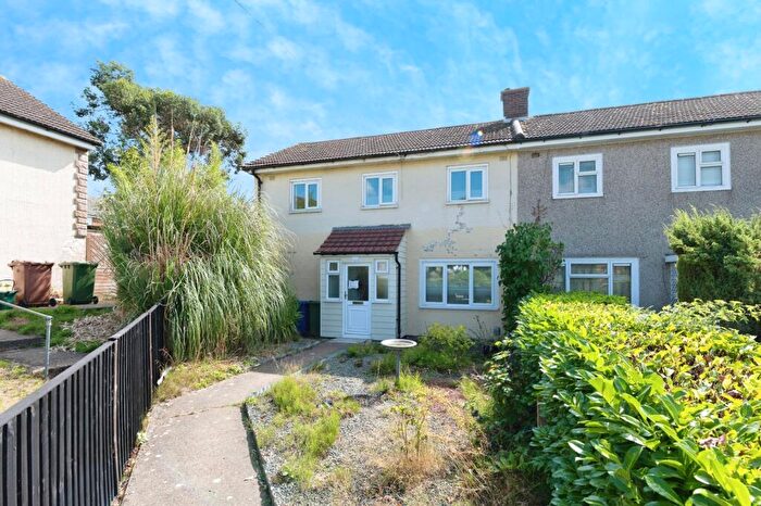 3 Bedroom End Of Terrace House For Sale In Lea Road, Grays, Essex, RM16