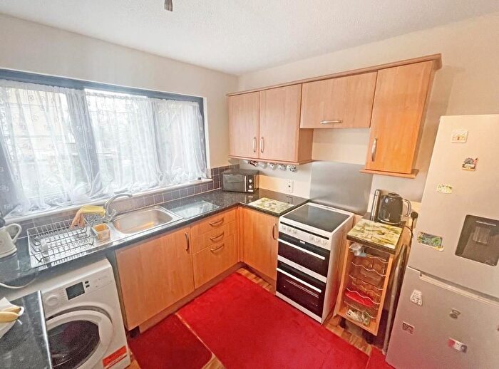 1 Bedroom Flat To Rent In Durrans Court, Bletchley, Milton Keynes, MK2