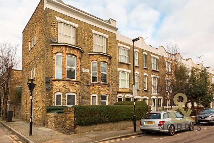 2 Bedroom Apartment To Rent In Arthur Road, Holloway, London, N7