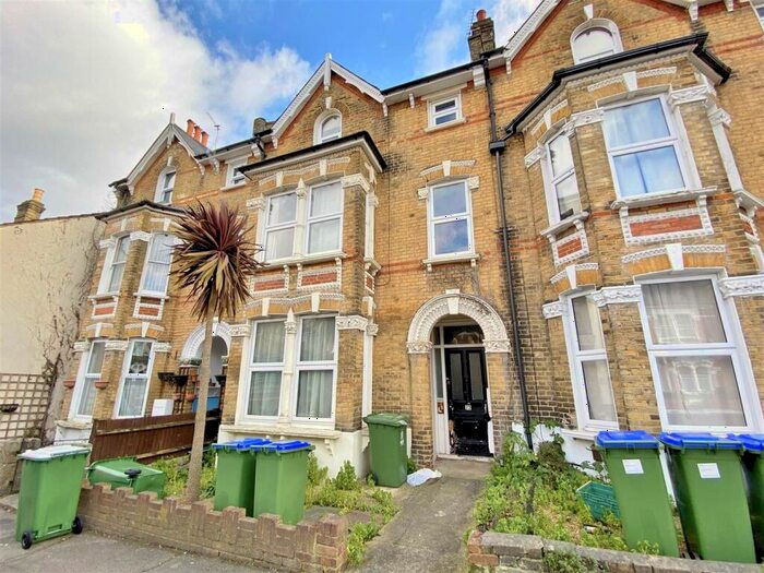 1 Bedroom Flat To Rent In Hatherley Road, Sidcup, Kent, DA14
