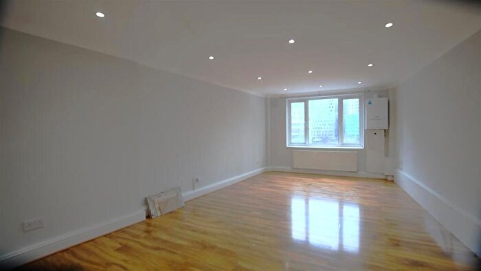 2 Bedroom Flat For Sale In Edgware Road, London, W2