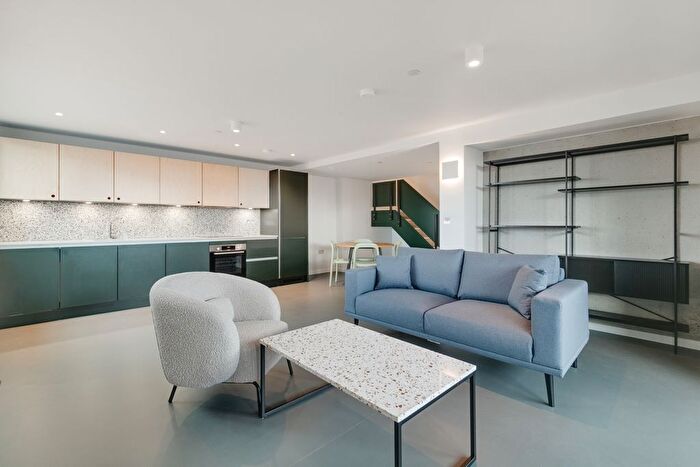 2 Bedroom Flat To Rent In Balfron Tower, St Leonards Road, London, E14