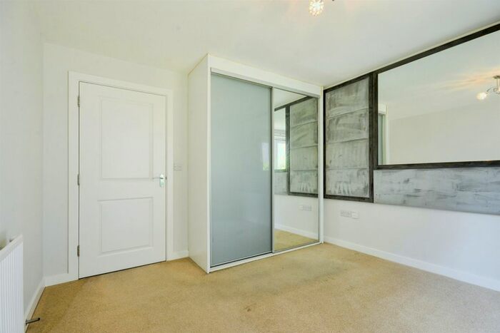 1 Bedroom Flat To Rent In Midland Road, Hemel Hempstead, HP2