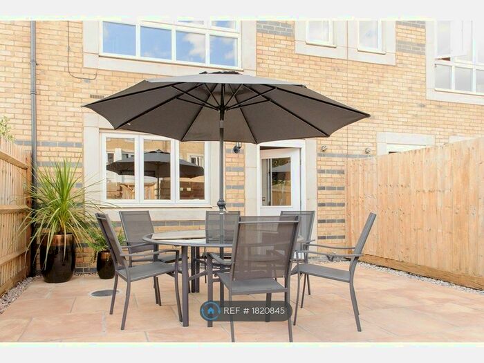 4 Bedroom Terraced House To Rent In Longworth Avenue, Chesterton, Cambridge, CB4