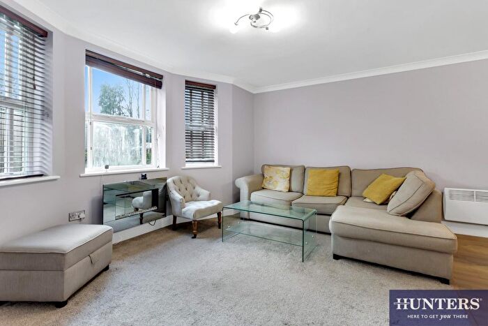 2 Bedroom Flat For Sale In Chatsworth Court, Willesden Lane, London, NW2