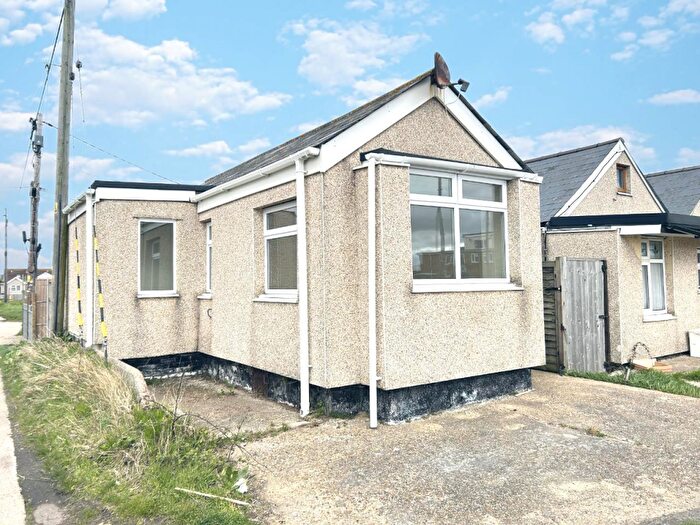 1 Bedroom Detached Bungalow To Rent In Tamarisk Way, CO15