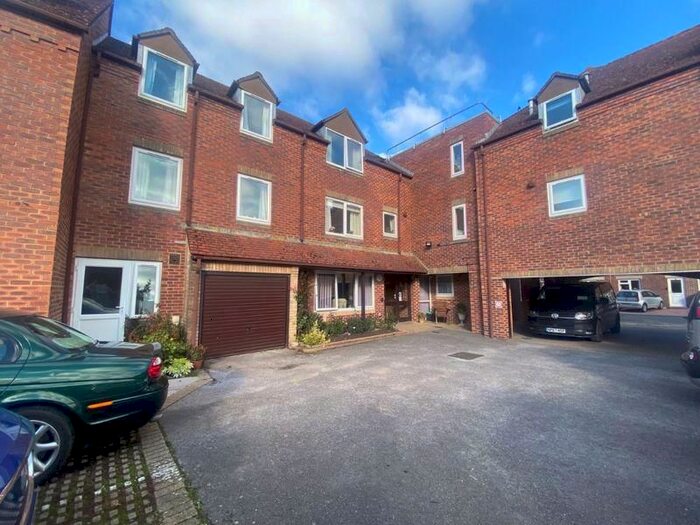 1 Bedroom Flat For Sale In Hillyard Court, Wareham, BH20
