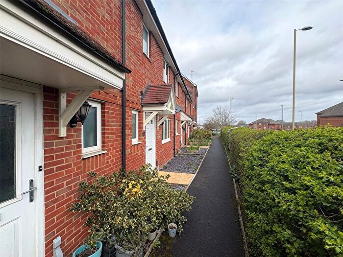 3 Bedroom Terraced House To Rent In Hornchurch Square, Farnborough, Hampshire, GU14