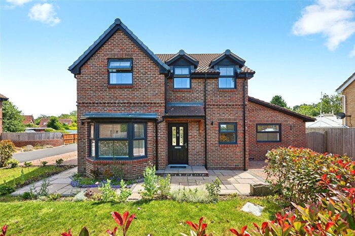 5 Bedroom Detached House For Sale In Barrington Close, East Cowes, Isle Of Wight, PO32