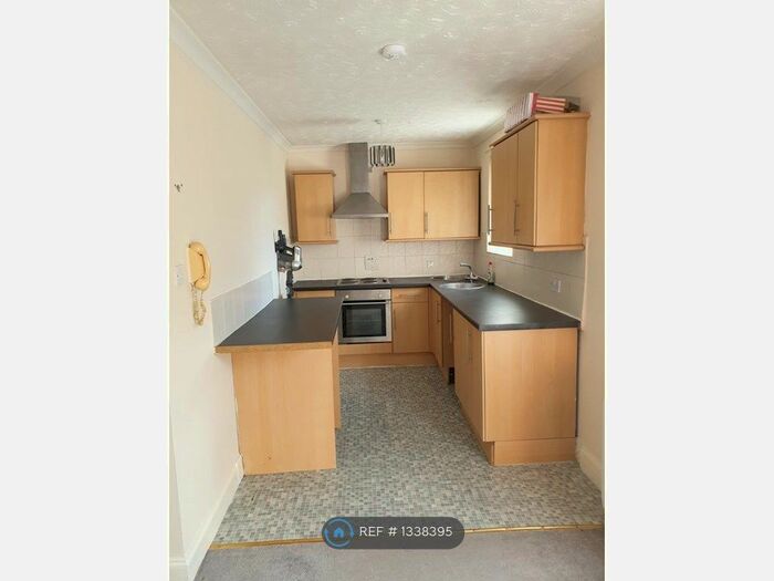 Studio To Rent In Wide Close, Lanark, ML11