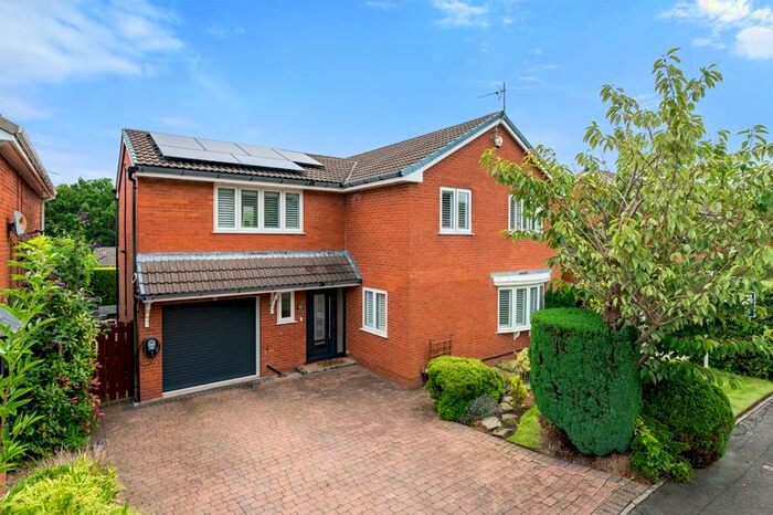 4 Bedroom Detached House To Rent In Cranleigh, Standish, Wigan, WN6