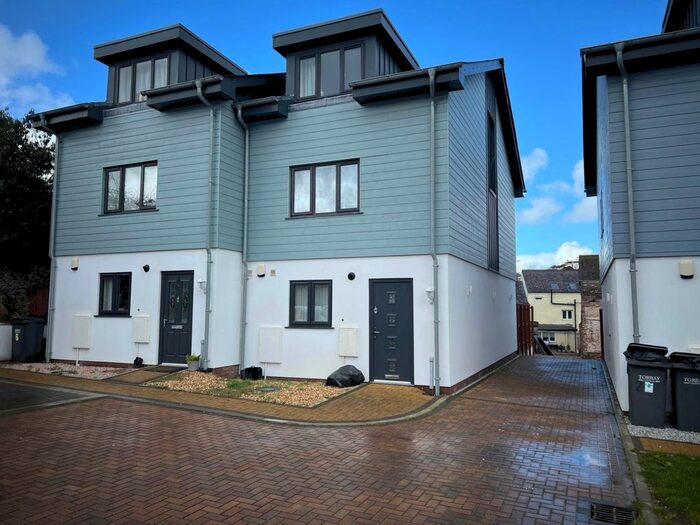 4 Bedroom Terraced House To Rent In Castor Mews, Brixham, TQ5