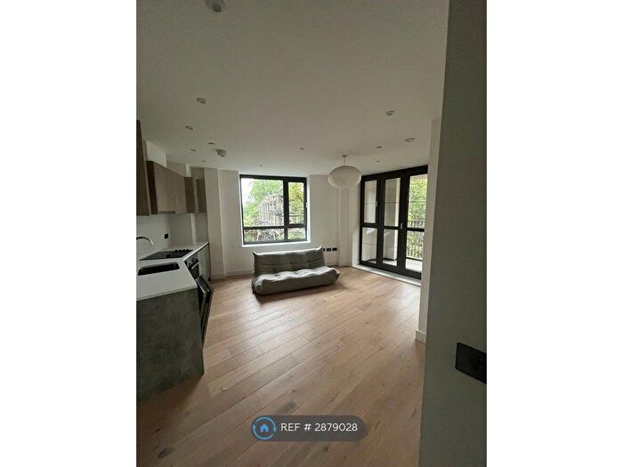 1 Bedroom Flat To Rent In Morville Street, London, E3