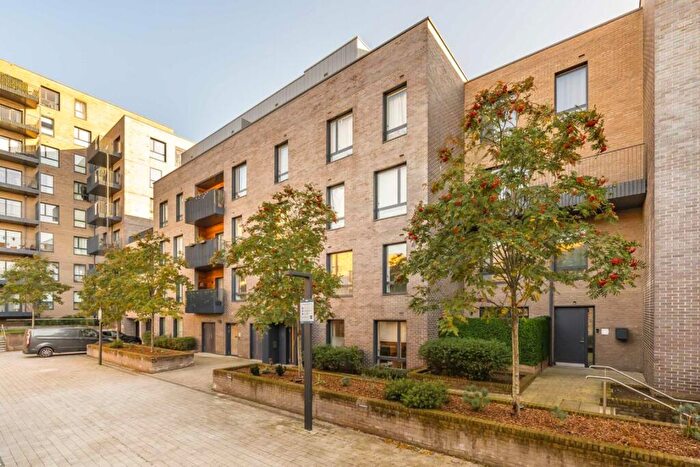 2 Bedroom Flat For Sale In Grove Park, London, NW9