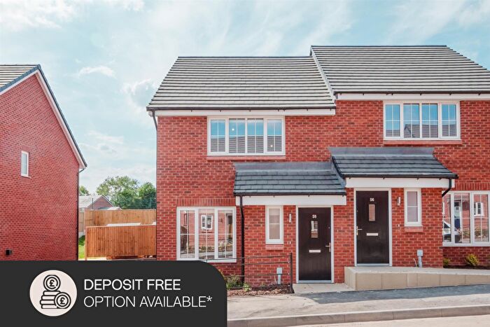 3 Bedroom Semi-Detached House To Rent In Padstow, Nottingham, NG5