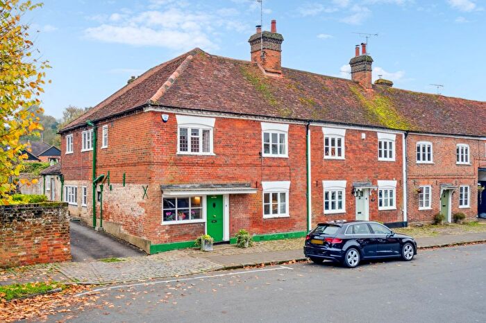 3 Bedroom End Of Terrace House For Sale In High Street, Amersham, Buckinghamshire, HP7