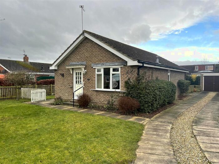 3 Bedroom Detached Bungalow For Sale In St. Marys Avenue, Thirsk, YO7