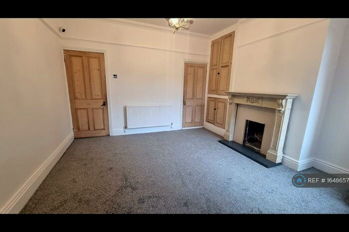 2 Bedroom Terraced House To Rent In Littlemoor Lane, Doncaster, DN4