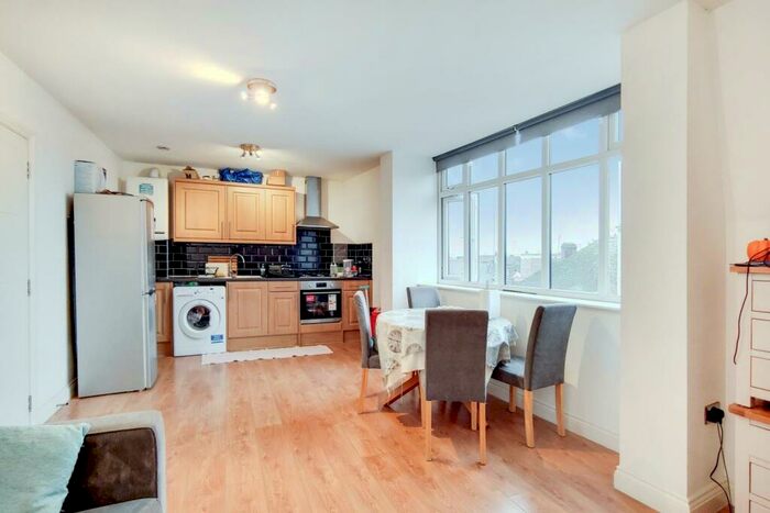 2 Bedroom Flat To Rent In Westbury Avenue, London, N22