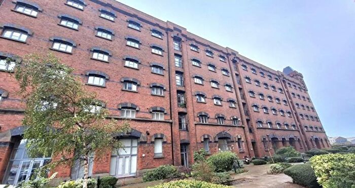 3 Bedroom Flat For Sale In Dock Road, Birkenhead, CH41