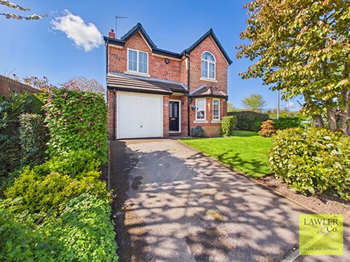 4 Bedroom Detached House For Sale In Hall Pool Drive, Stockport, Cheshire, SK2