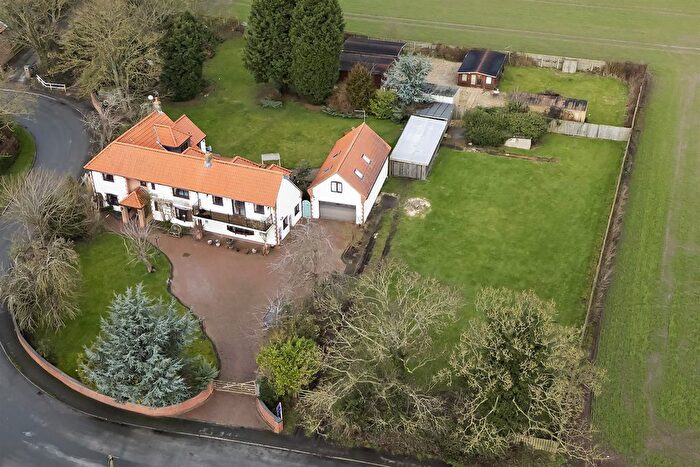 4 Bedroom Detached House For Sale In Blacktoft Lane, Blacktoft, DN14