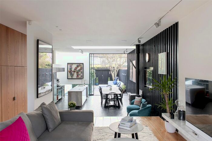 4 Bedroom Detached House To Rent In Whitmore Gardens, Kensal Rise, NW10