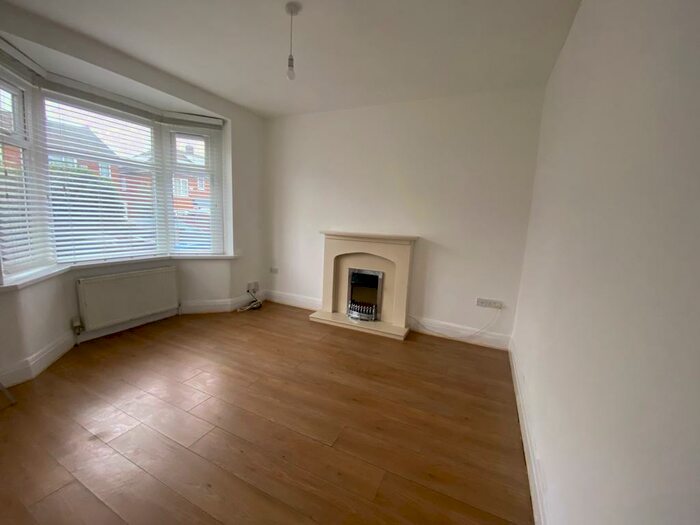 3 Bedroom Semi-Detached House To Rent In Frederick Street, Denton, M34