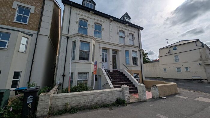 1 Bedroom Flat To Rent In Folkestone Road, Dover, Kent, CT17