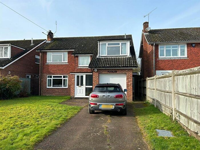 4 Bedroom Detached House For Sale In East St, Addington, ME19