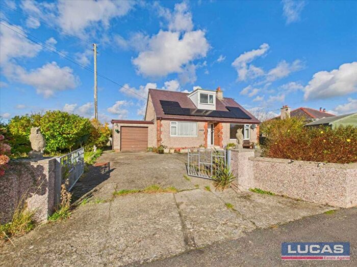 4 Bedroom Detached House For Sale In Llwyn Aled, Dwyran, LL61