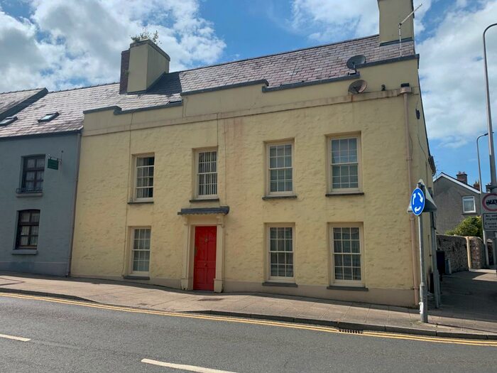 2 Bedroom Flat To Rent In Oak House, Priory Street, Carmarthen, SA31