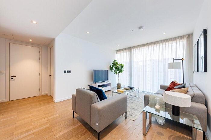 2 Bedroom Apartment For Sale In L-, Aurora Gardens, Battersea, SW11
