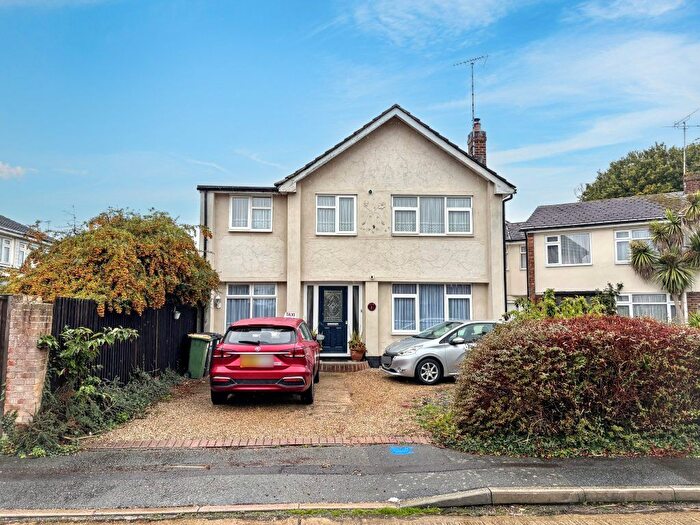 5 Bedroom Detached House For Sale In Englefield Close, Hockley, SS5