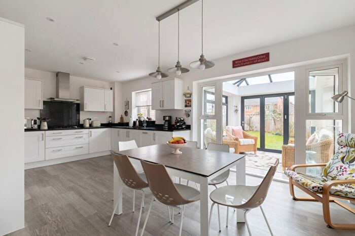 4 Bedroom Detached House For Sale In Pidden Mead, Hungerford, RG17