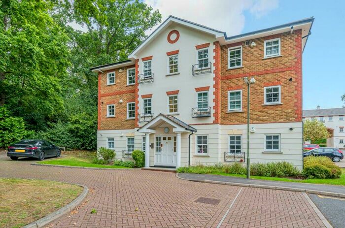 2 Bedroom Apartment To Rent In Markham Court, Camberley, GU15
