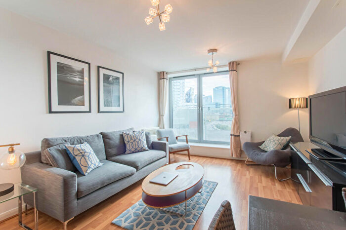 2 Bedroom Flat To Rent In Explorers Court, Newport Avenue, London, E14