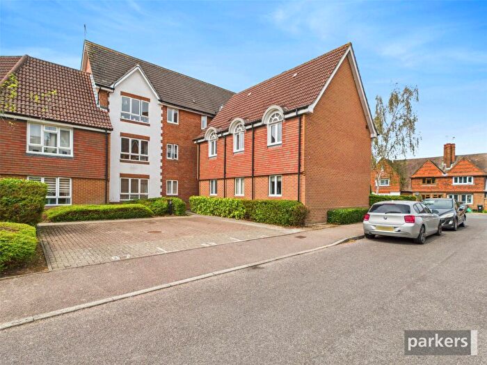 2 Bedroom Apartment For Sale In Hartigan Place, Woodley, Reading, Berkshire, RG5