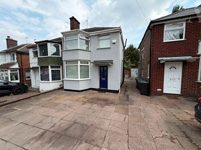 3 Bedroom Semi-Detached House For Sale In Oakdale Road, Castle Bromwich, Birmingham, West Midlands, B36